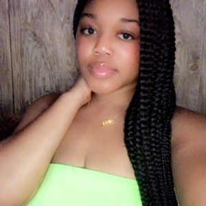 Meet your Posher, Abbie